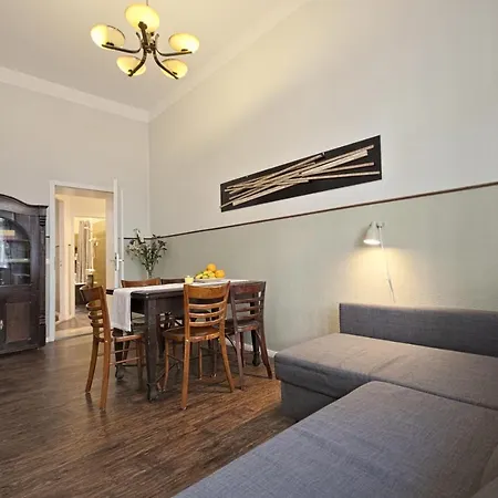 Mit 2 Baedern Apartment Berlin