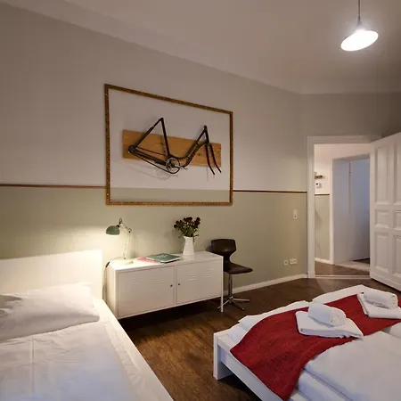 Mit 2 Baedern Apartment