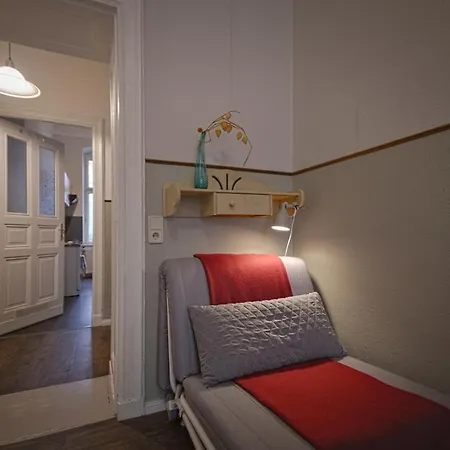 Mit 2 Baedern Apartment Berlin