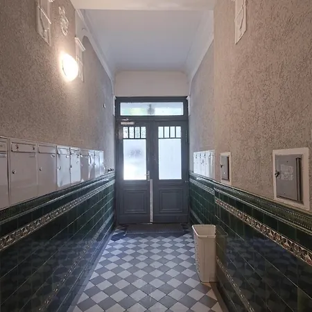 Appartement Mit 2 Baedern Berlijn