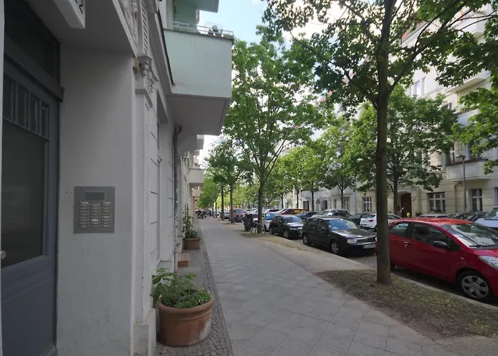 Mit 2 Baedern * Berlin