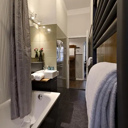 Mit 2 Baedern Apartamento