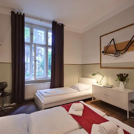 Mit 2 Baedern * Berlín