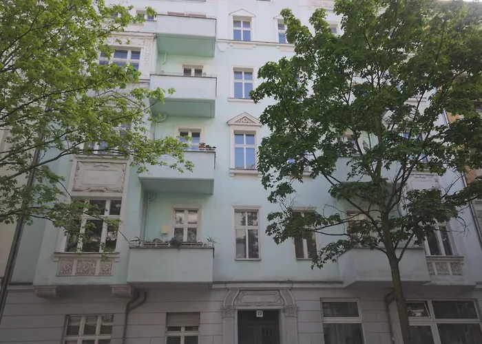 Mit 2 Baedern Berlin